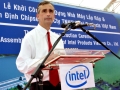 Intel creates 'new devices' unit, shakes up divisions