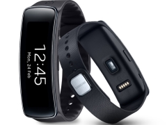 Samsung Gear Fit Smart Band Price Slashed to Rs. 12,100 samsung_gear_fit_black_official_small.jpg