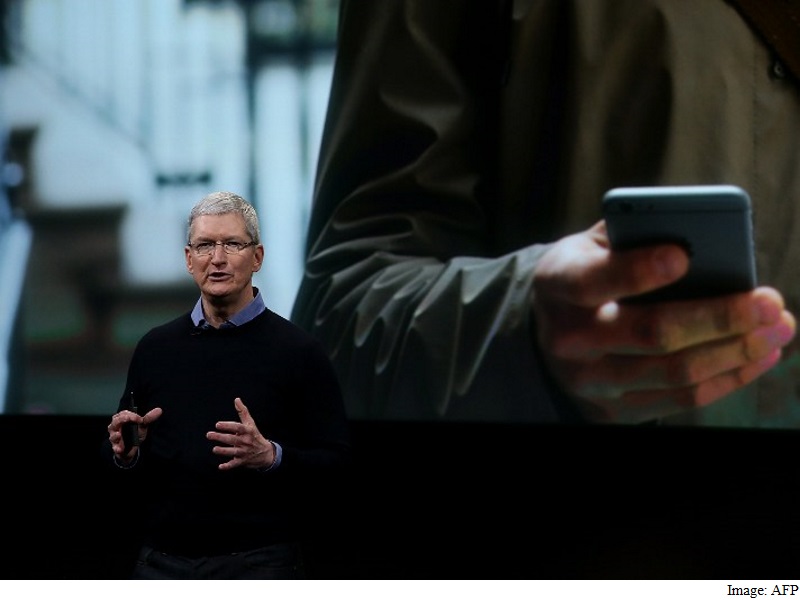 Apple CEO Tim Cook Emphasises Privacy at iPhone SE Launch Event