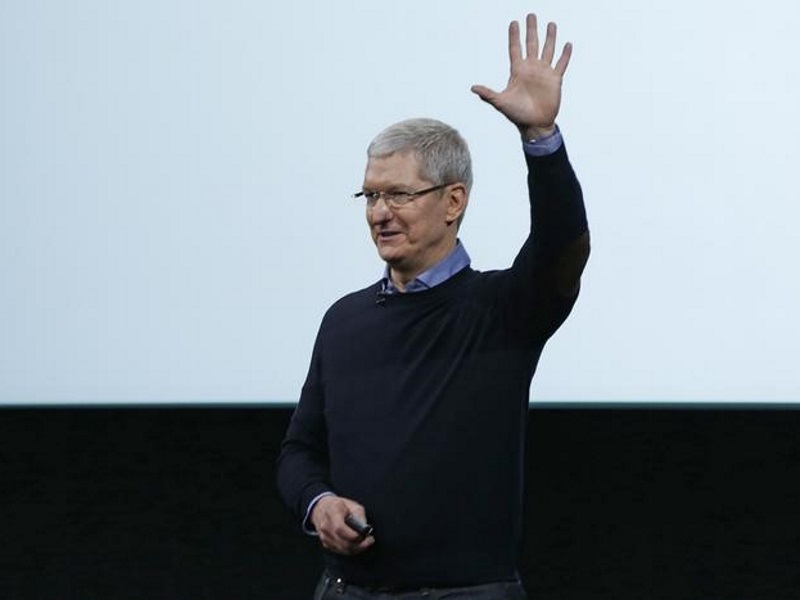 Apple CEO Tim Cook Visits Beijing After China Woes, Didi Deal