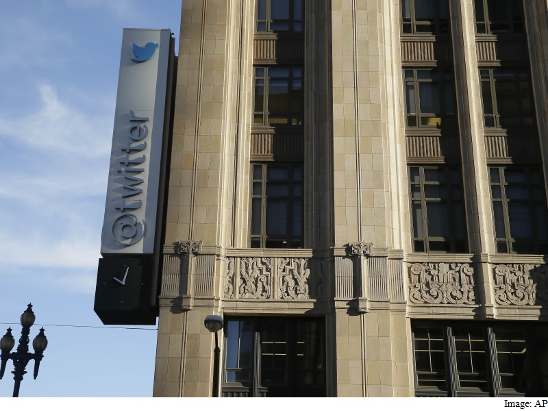 Twitter Cuts Intel Agencies Off From Analysis Service: Report