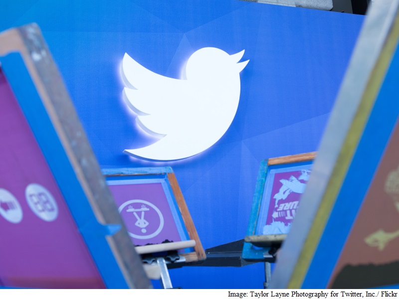Twitter Partners Bloomberg to Live Stream Financial News