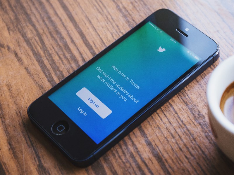 Twitter Now Lets You Flag Multiple Abusive Tweets in a Single Report