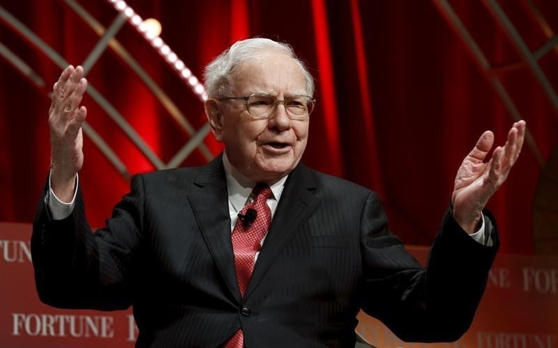 Warren Buffet Backing Bid for Yahoo: Report