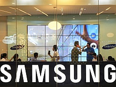 Samsung Mobile Division Managers Said to Return Part of Their Bonuses samsung_shop_jakarta_reuters_small.jpg