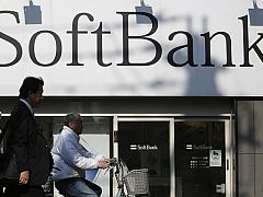 Softbank in Deal to Merge Sprint, T-Mobile: Report softbank_logo_building_reuters_small.jpg