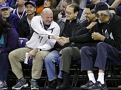 Former Microsoft CEO Steve Ballmer Tipped to Buy LA Clippers for $2 Billion steve_ballmer_bill_russel_shaking_hands_ap_small.jpg