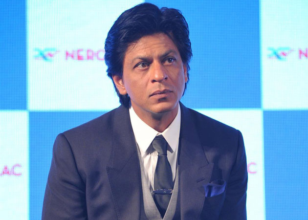 Shah Rukh Khan blames Om Shanti Om distributors for Manoj Kumar lawsuit