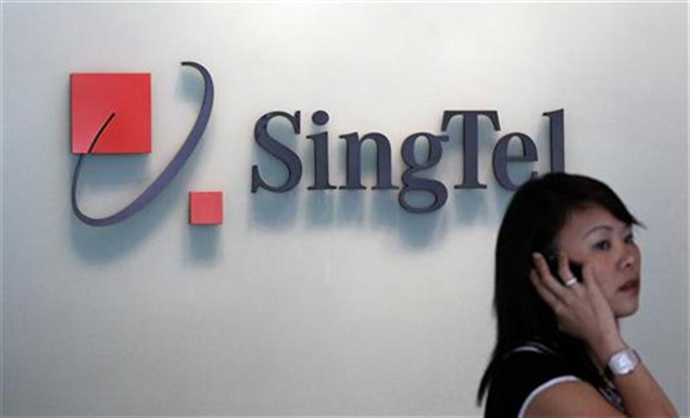SingTel sees first revenue fall in 14 years on Australia weakness