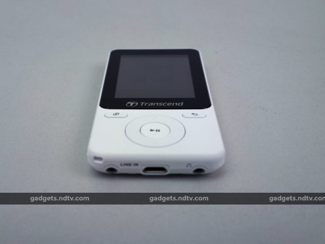 Transcend MP710 Review: An Old-Fashioned Portable Media Player