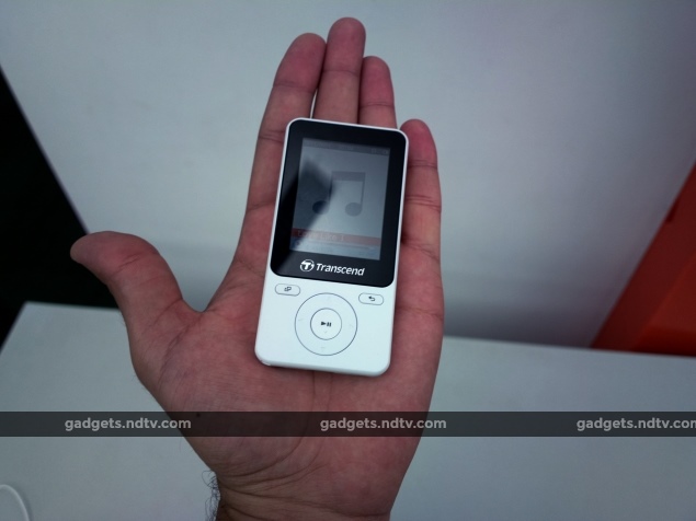 Transcend MP710 Review: An Old-Fashioned Portable Media Player