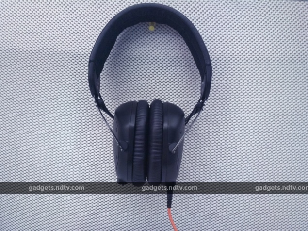 Vmoda_Crossfade_M100_Full_ndtv.jpg