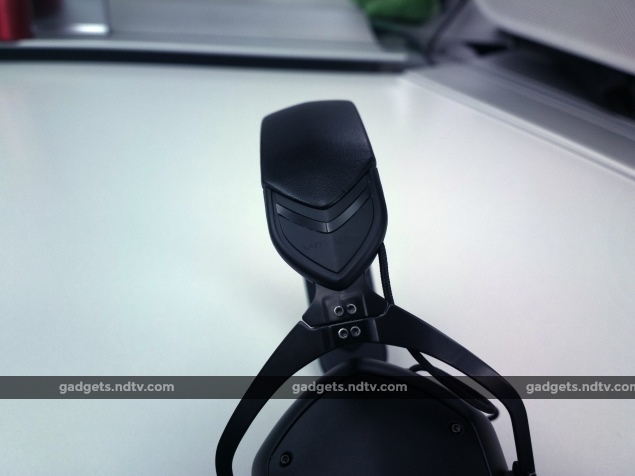 Vmoda_Crossfade_M100_monogram_ndtv.jpg