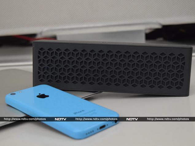Creative Muvo Mini Review: A Bluetooth Speaker that Can Resist Water Damage