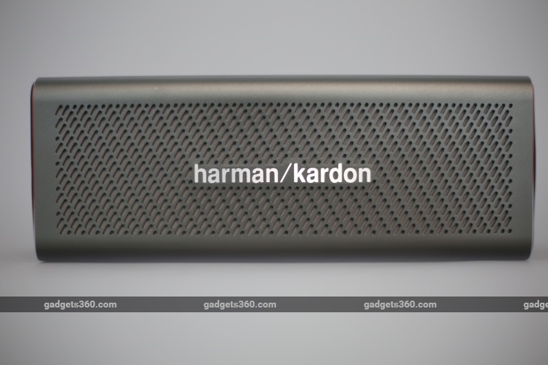 harman_kardon_one_front2_ndtv.jpg