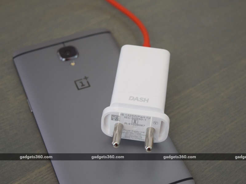 oneplus_3_charger_ndtv.jpg