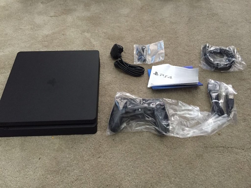 PS4 Slim Leak Shows All Matte Finish and No Optical Out