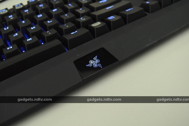 razer_chroma_blackwidow_.jpg