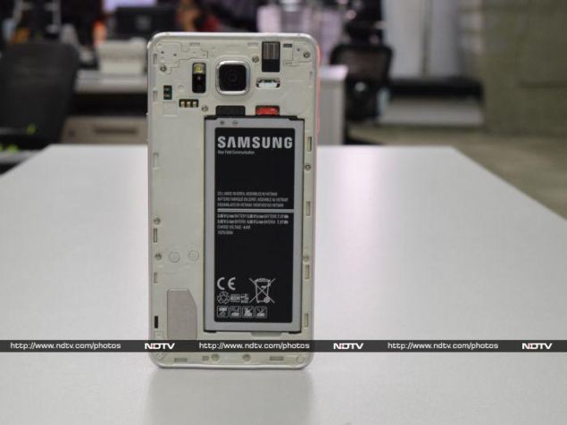 samsung_galaxy_alpha_battery_ndtv.jpg