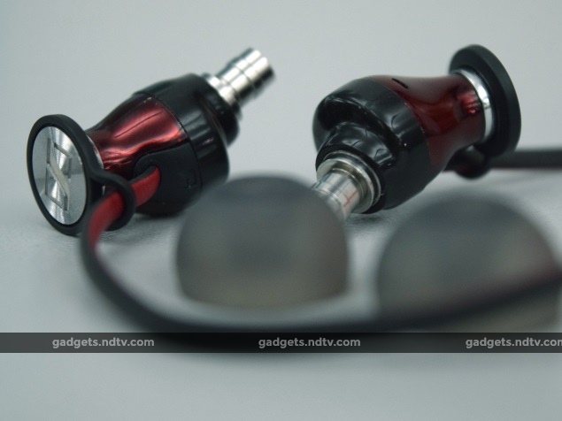 sennheiser_momentum_in_ear_withouttips_ndtv.jpg