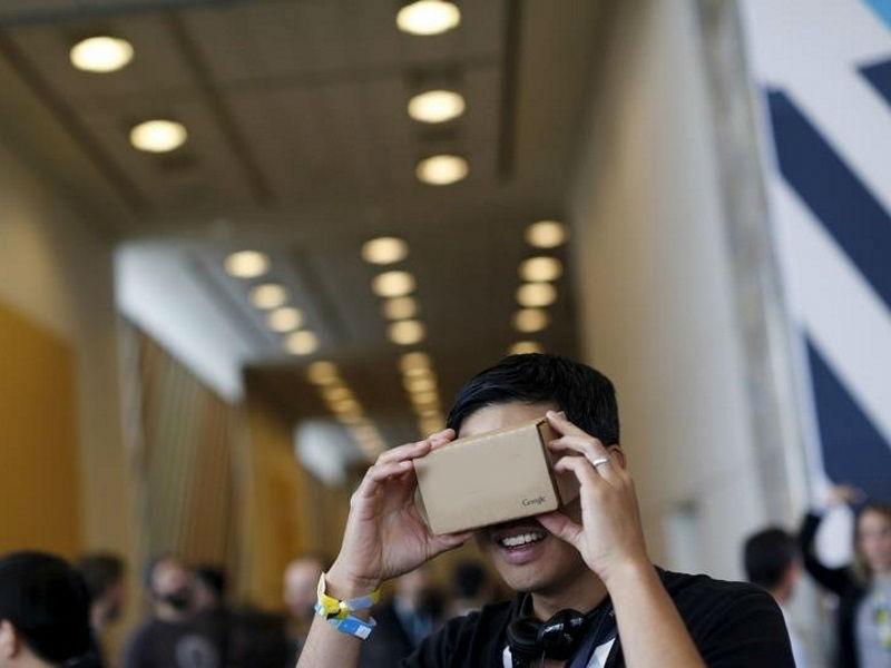 YouTube for iOS Gets Google Cardboard Support