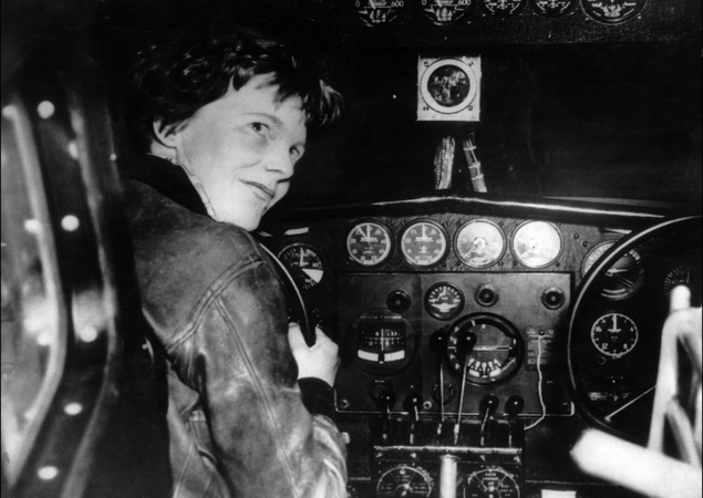 Amelia Earhart - the flying queen