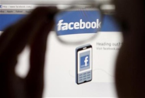 Wall Street analysts like, don't love, Facebook