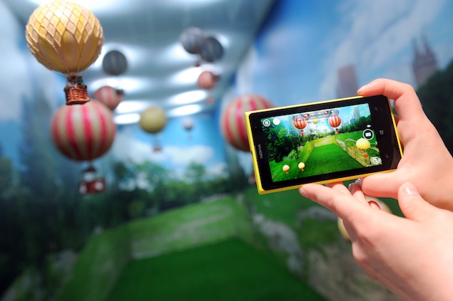 Nokia Lumia phones to get Path, Vine and Flipboard, but no Instagram yet