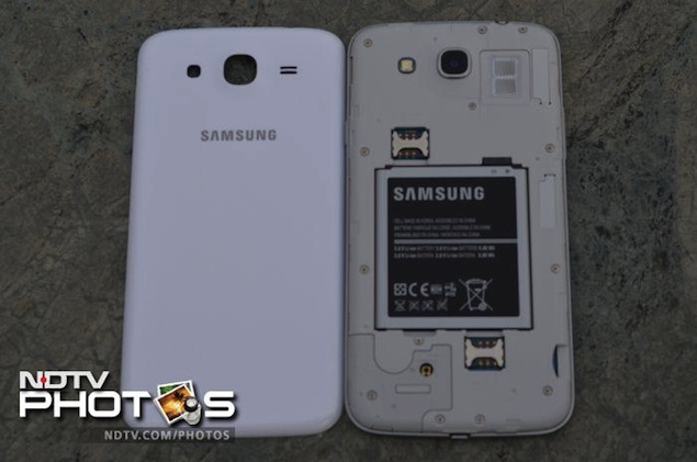 Samsung-Galaxy-Mega5.8-open.jpg