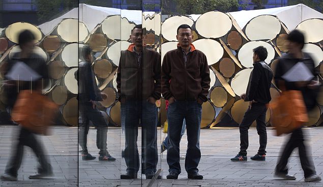 Chinese journalist tries crowdfunding in a bid to resist state control of media