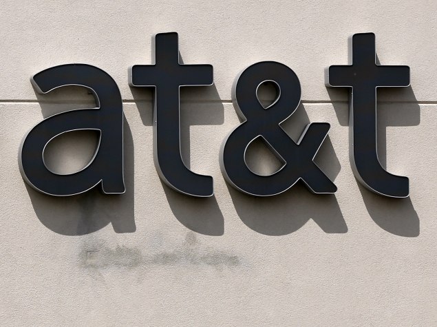 Cheaper Wireless Plans Cut Into AT&T 2Q Profit