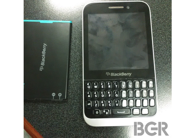 Purported pictures of a new entry-level QWERTY BlackBerry 10 phone appear online