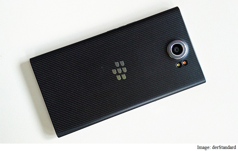 blackberry_priv_back_derstandard.jpg