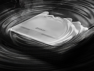 Lenovo Reveals Dual-Speaker Setup for &#039;Gorgeous&#039; New Smartphone Set to Launch at MWC