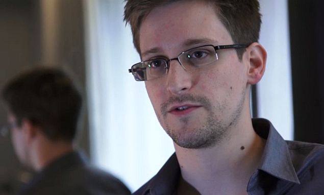 Joseph Gordon-Levitt to Play Edward Snowden in Oliver Stone Film