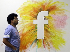 Facebook's Soaring Profits Propelled by Mobile Ads