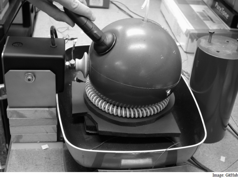 Doctor in Blockaded Gaza Makes Stethoscope With 3D Printer