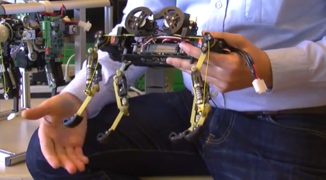 Four-legged robot that runs like a cat developed by Swiss scientists