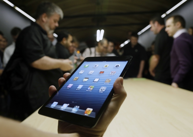 Apple defends iPad mini's $329 price tag