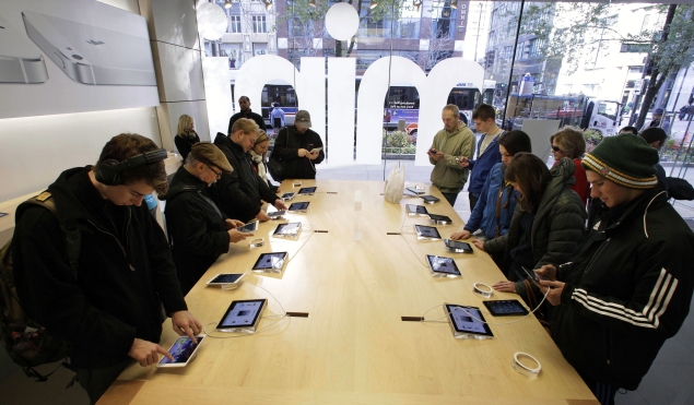 Apple's 4th-generation iPad gets a 128GB storage option, starting Rs. 49,900