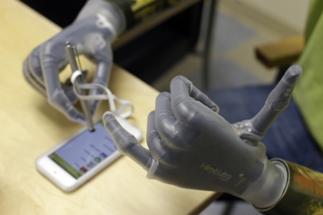 App lets amputees program their own bionic hands