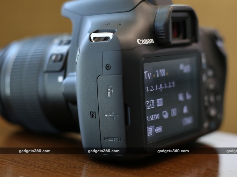 canon 1300d flip screen