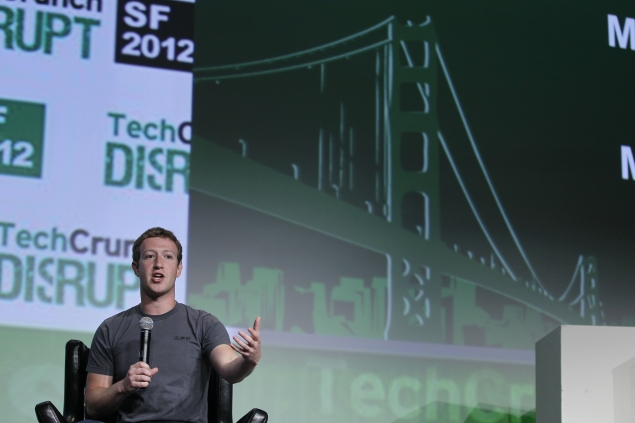Facebook's Zuckerberg launches political group 