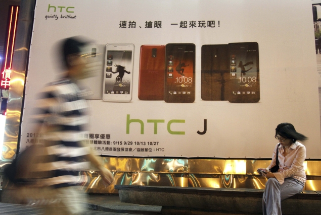 HTC struggling to halt its sliding smartphone sales