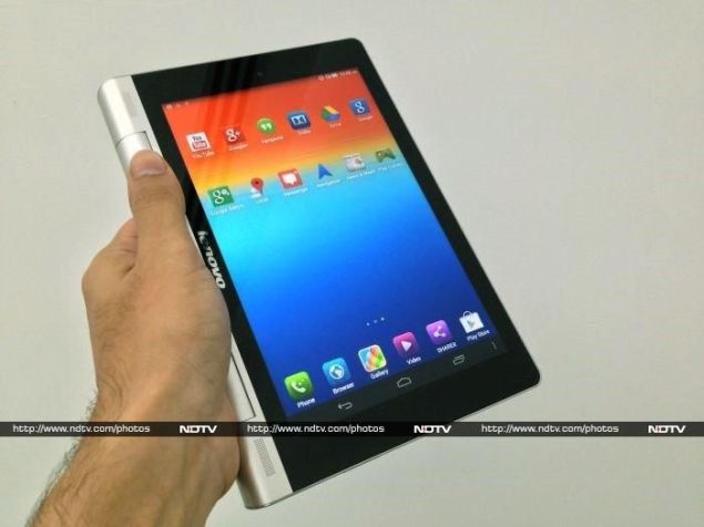 Lenovo_Yoga_Tablet_8_hand_ndtv.jpg