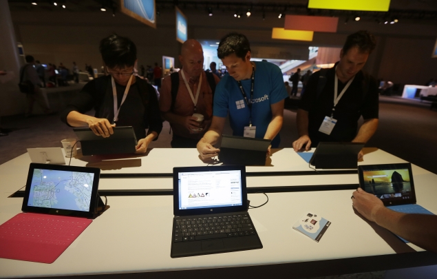 Microsoft slashes price of Surface RT tablet by $150