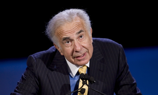 Icahn plans dinner meet with Apple CEO to talk share buyback