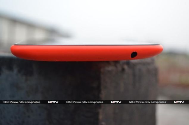 Nokia_Lumia_1320_top_ndtv.jpg