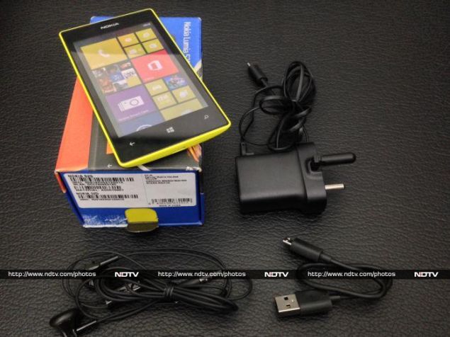 Nokia_Lumia_525_box_ndtv.jpg