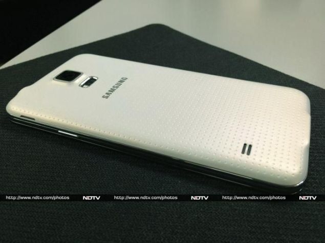 Samsung_Galaxy_S5_rear2_ndtv.jpg